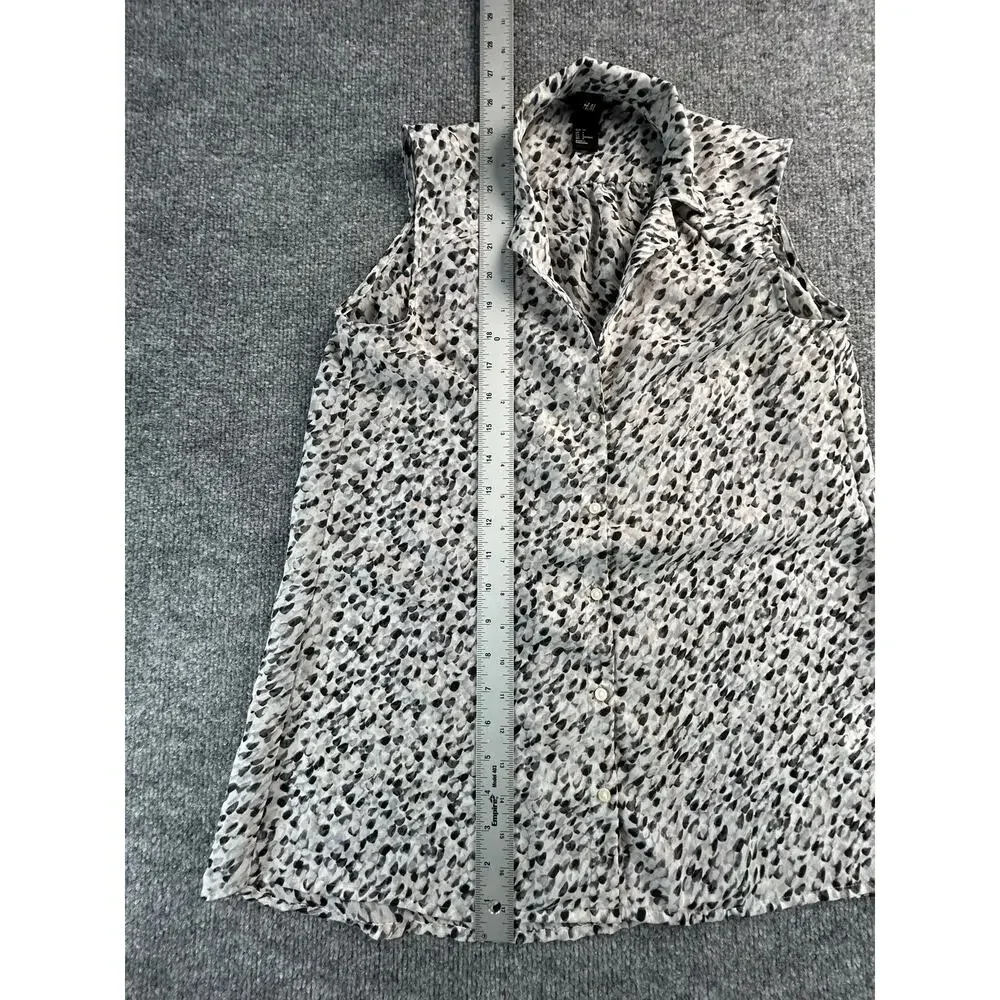 H&M Women's Sleeveless Button Front Blouse Gray Black Abstract Print Size 4 - Picture 6 of 6